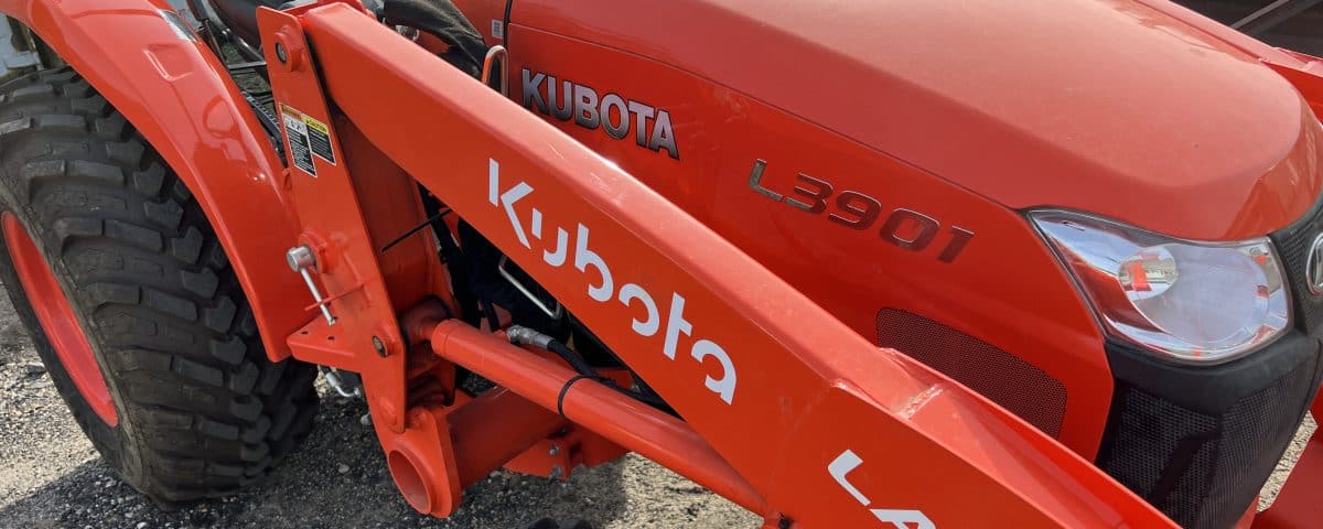 Kubota L3901 Loader